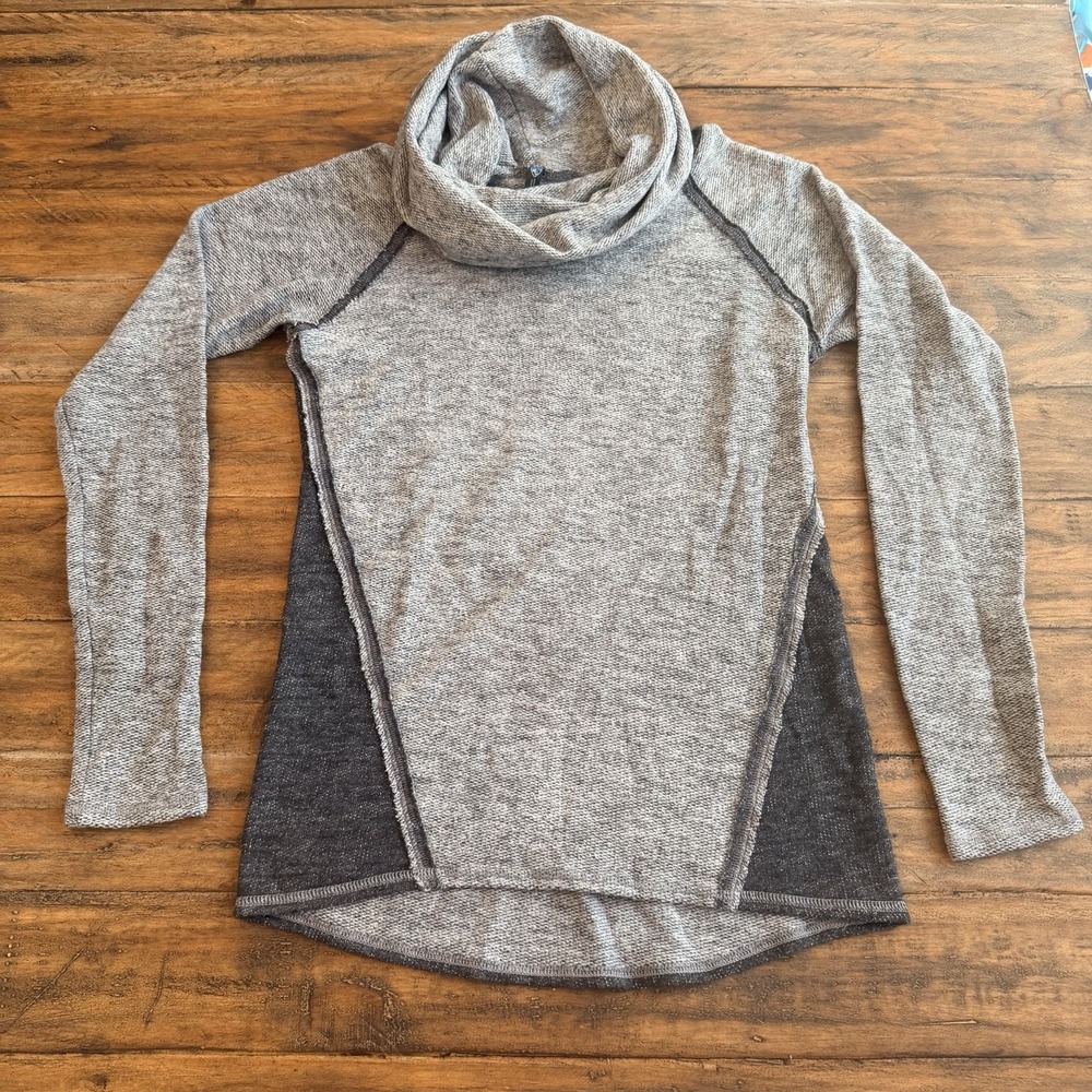 Kuhl Sweater Womens XS Nova Pullover Cowl Sweatshirt Outdoor Wool Gray Gorpcore - Picture 3 of 15